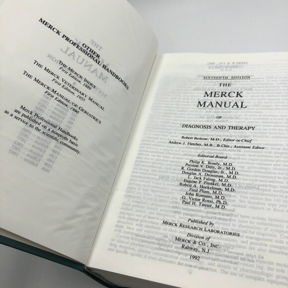 Vintage 1992 The Merck Manual of Diagnois and Therapy Sixteenth Edition Hardback - Picture 9 of 14